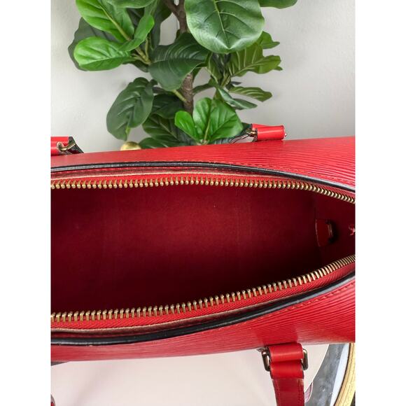 A92 💎✨ Authentic Louis Vuitton Epi Soufflot Bag Red - Picture 5 of 5